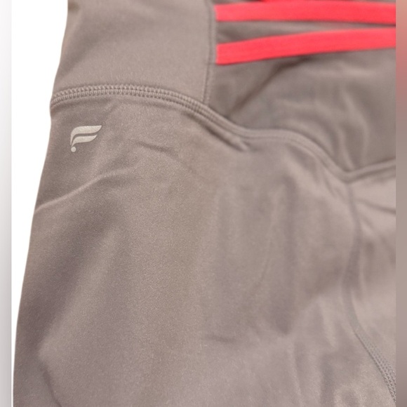 Fabletics Gray Leggings – High Waist Pink Cross Accent + Stash Pocket Workout - Picture 2 of 2